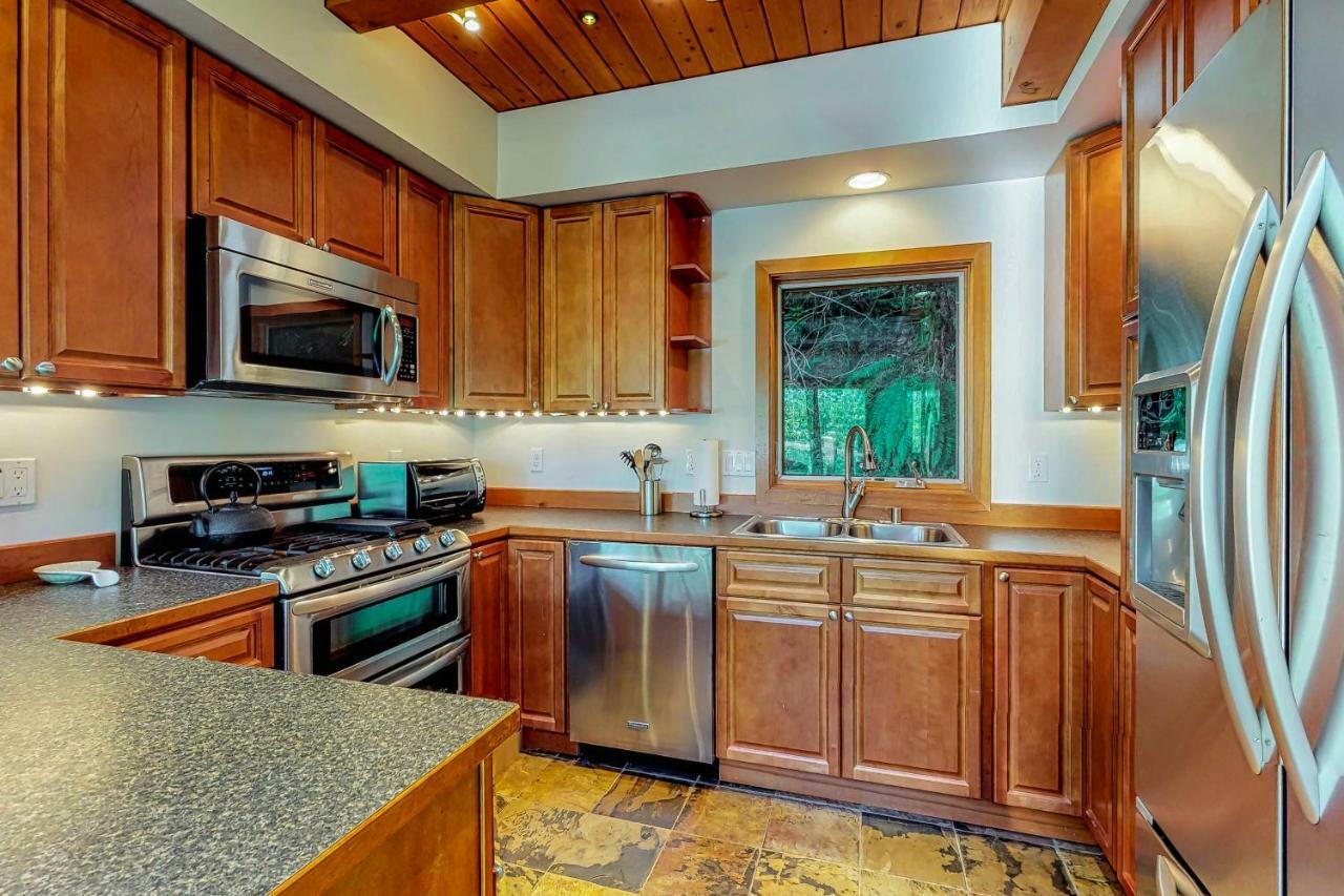 Вилла Woodland Hideaway In The Hills Lake Stevens Экстерьер фото