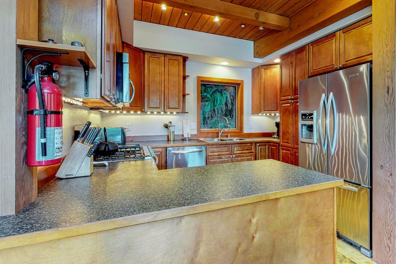 Вилла Woodland Hideaway In The Hills Lake Stevens Экстерьер фото