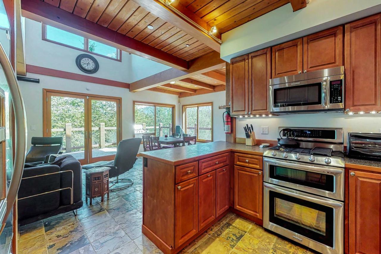 Вилла Woodland Hideaway In The Hills Lake Stevens Экстерьер фото